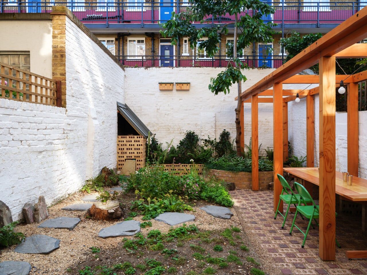 Garden extension to a Grade II-listed townhouse, Shepherdess Walk